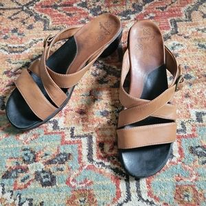 Clarks Brown Sandals sz 10